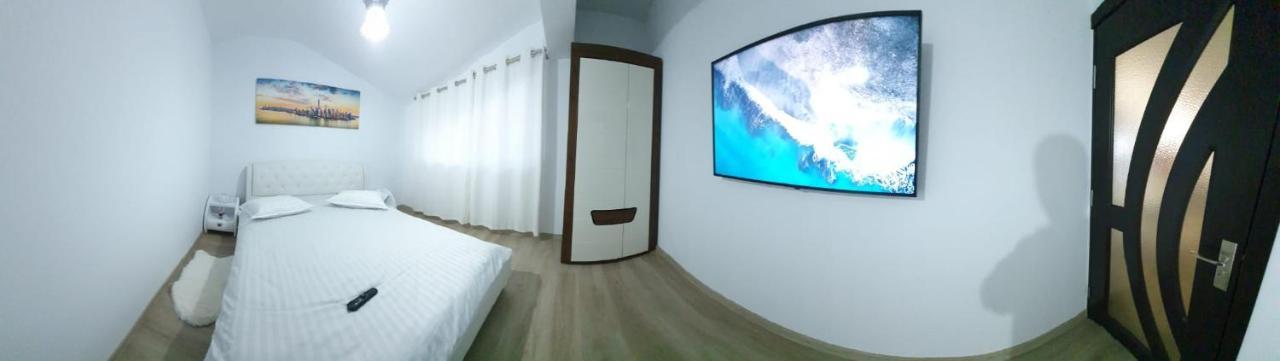 Green Apartments Орадя Экстерьер фото